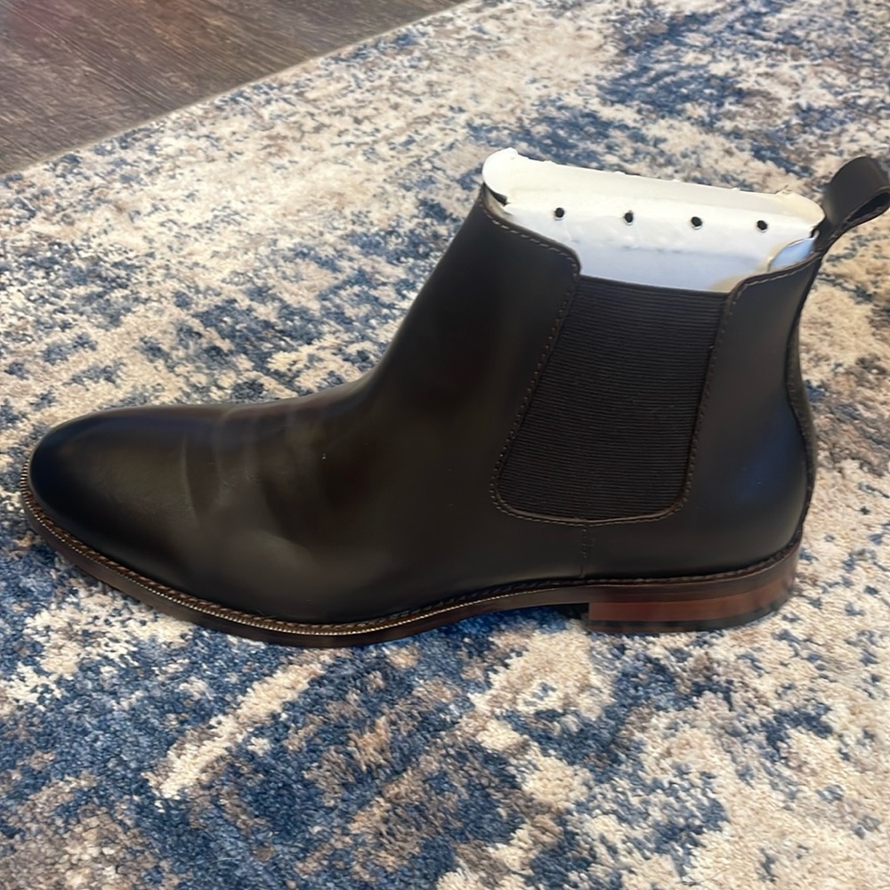 Banana Republic dress shoes